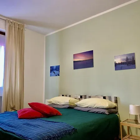 Apartment Lice *